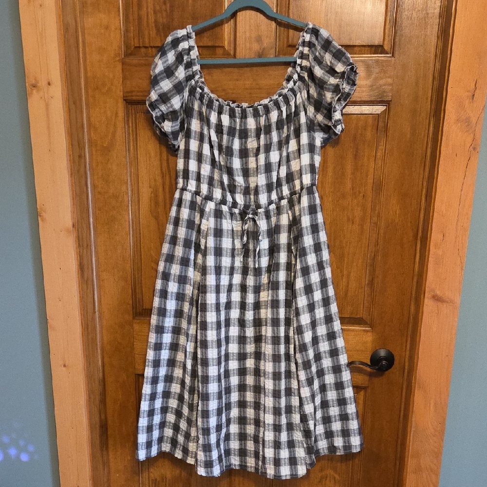EUC Torrid Black and White Plaid Swing Dress Size 2